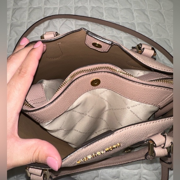 MICHAEL KORS Leather Dome Satchel - Picture 4 of 7